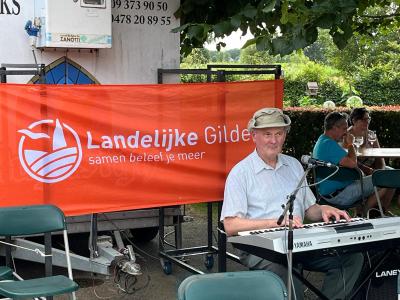 Muzikale ontvangst op hoeve te Evergem